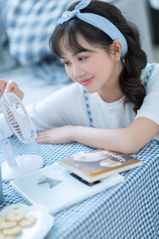 宝贝我跟你老公比谁的更大